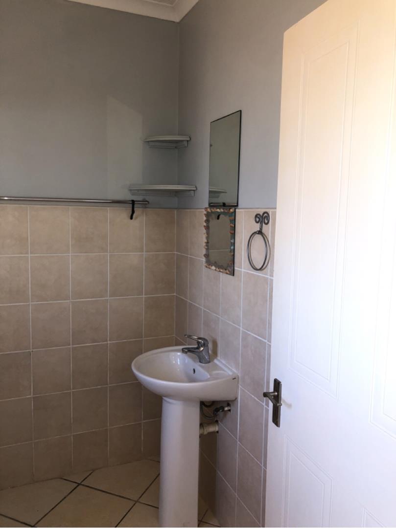 To Let 1 Bedroom Property for Rent in Mossel Bay Central Western Cape